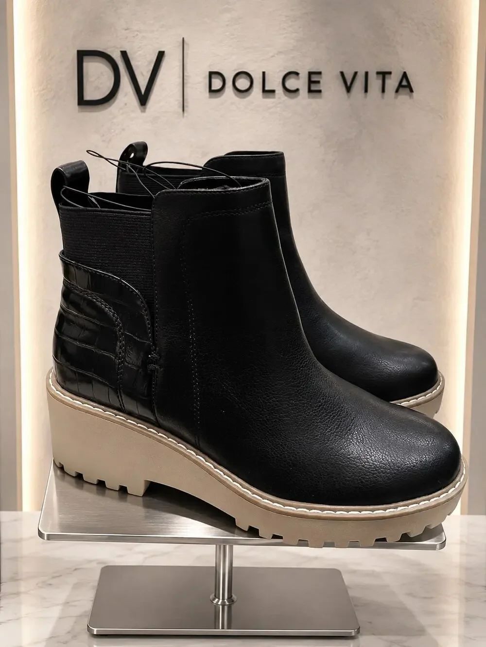 NWT DV by Dolce Vita Rancher Wedge Chelsea Boots Black Size 7